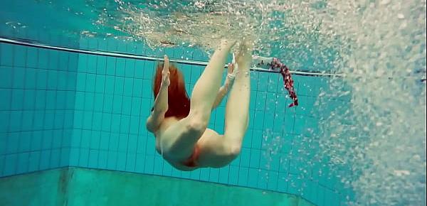 trendsHairy brunette teen Marketa underwater swimming